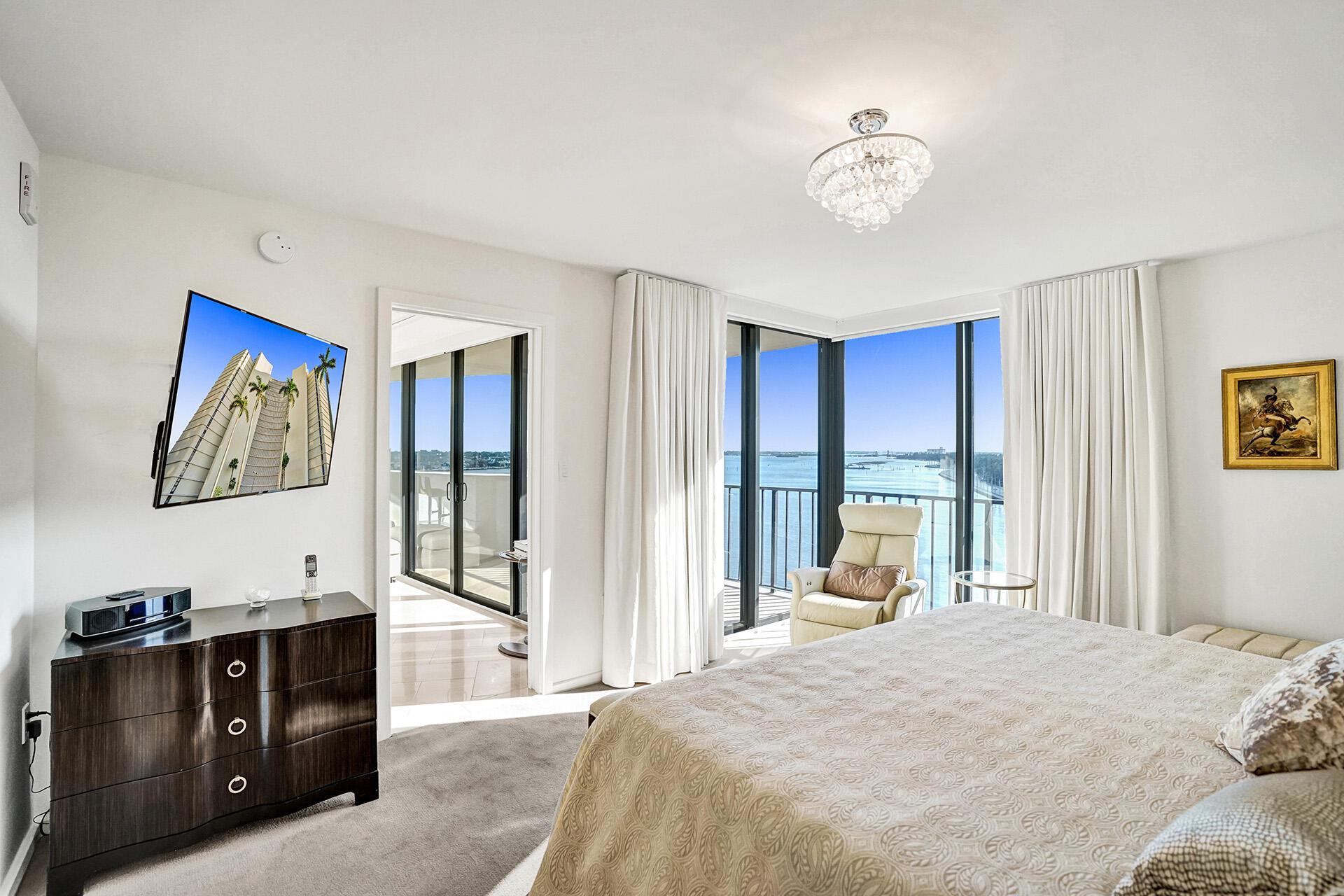 Trianon Condominium - Residential