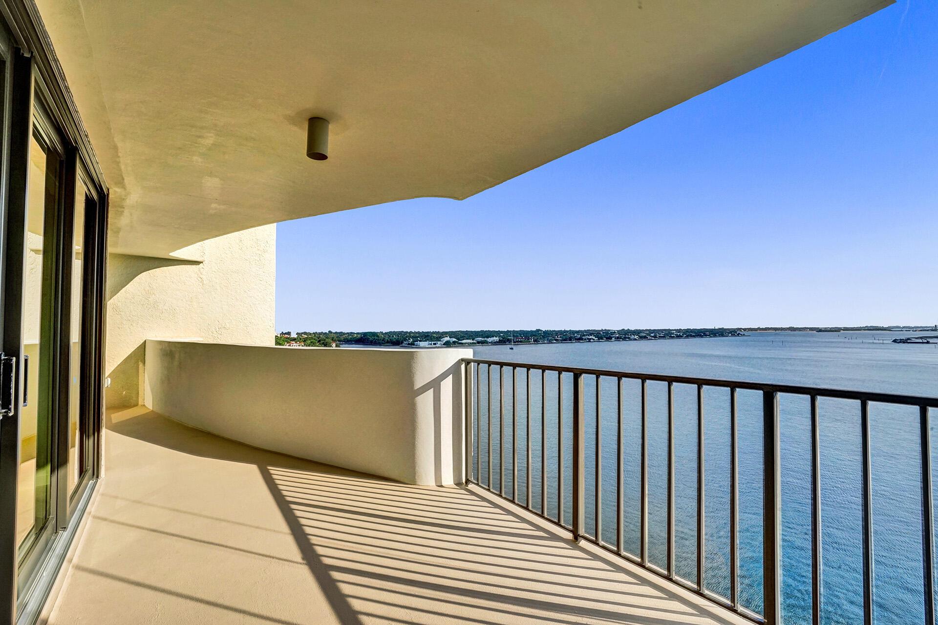 Trianon Condominium - Residential