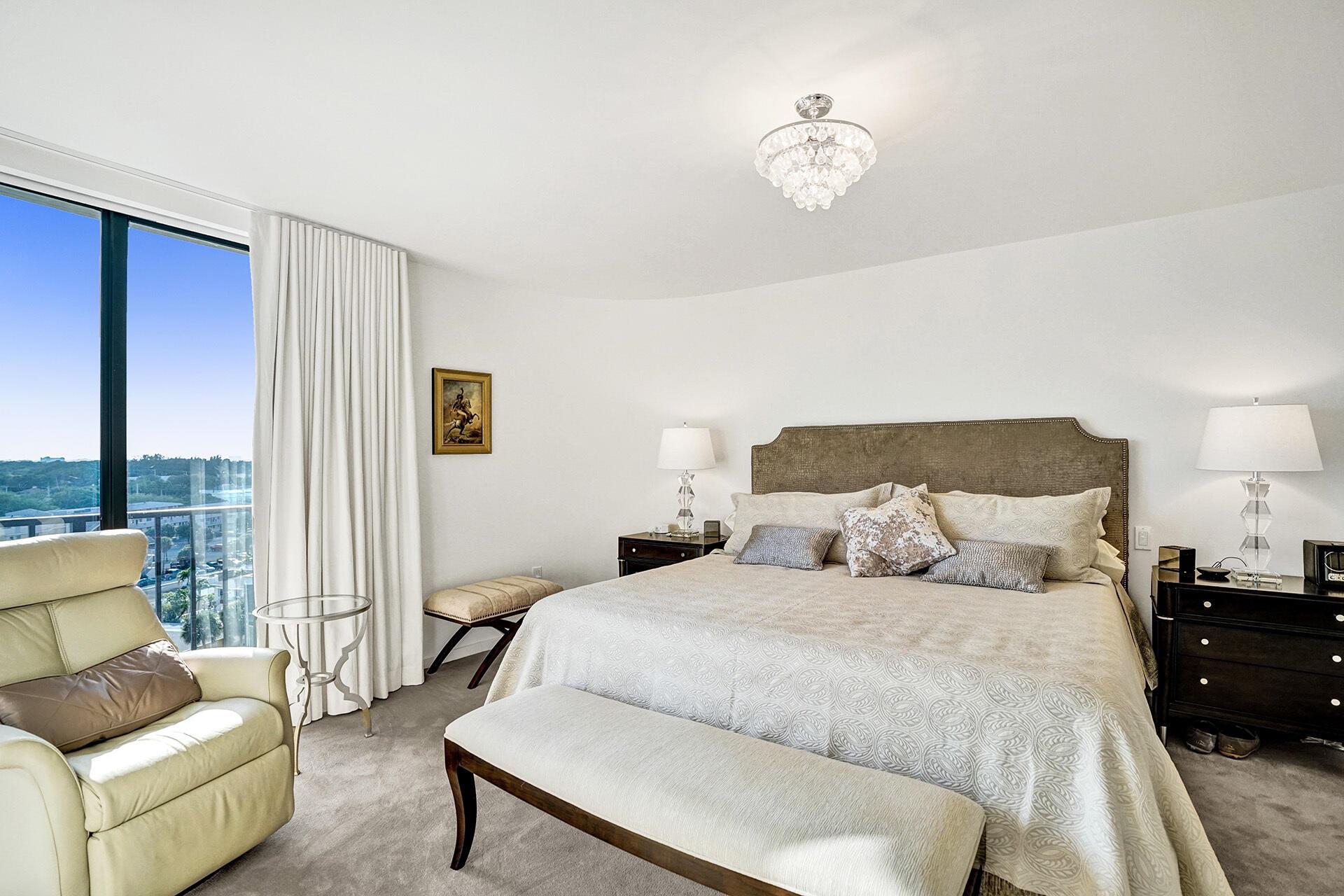 Trianon Condominium - Residential