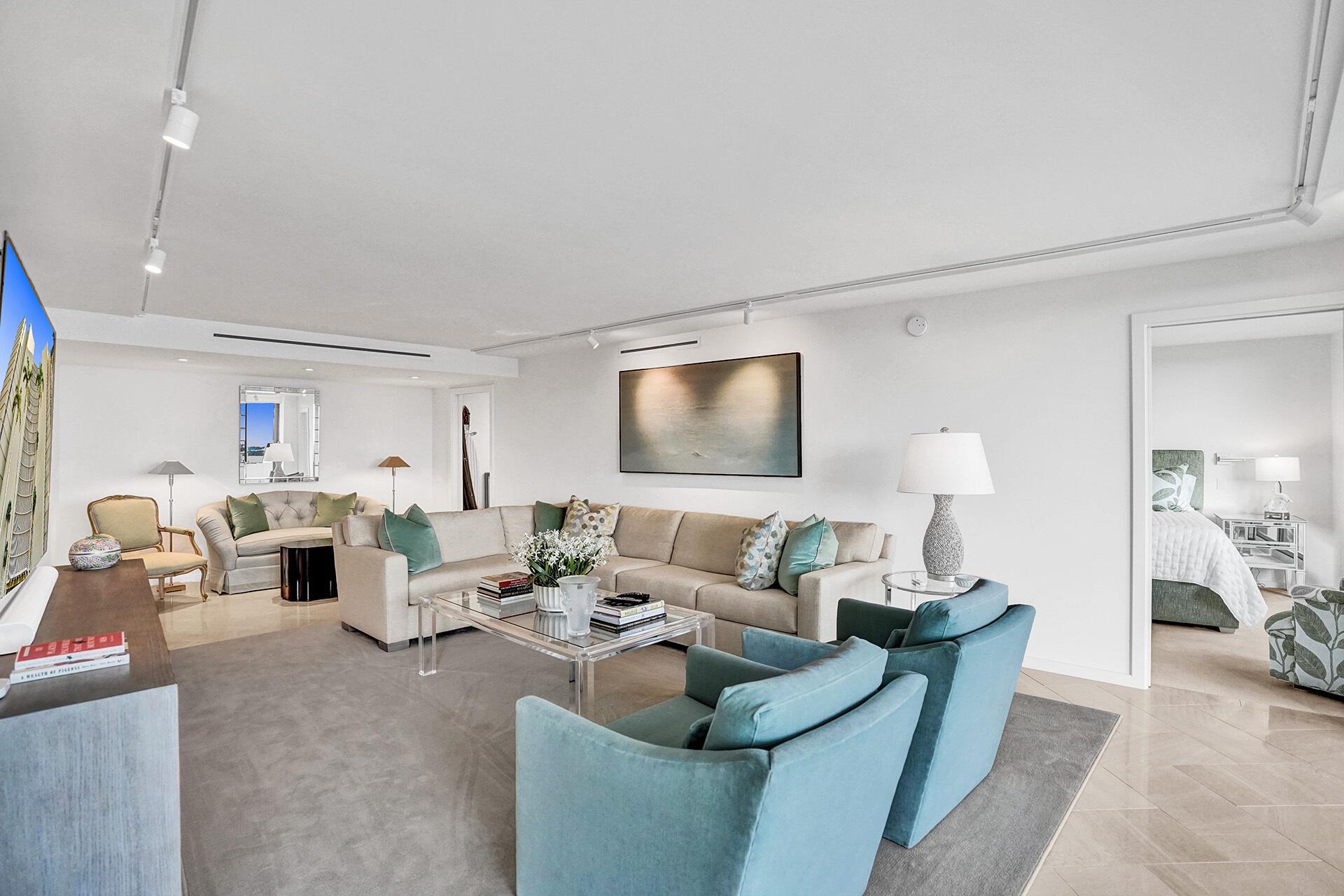 Trianon Condominium - Residential