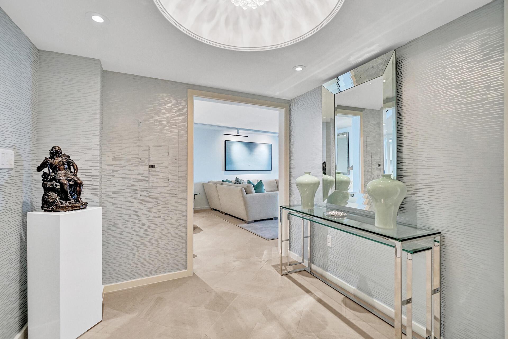 Trianon Condominium - Residential