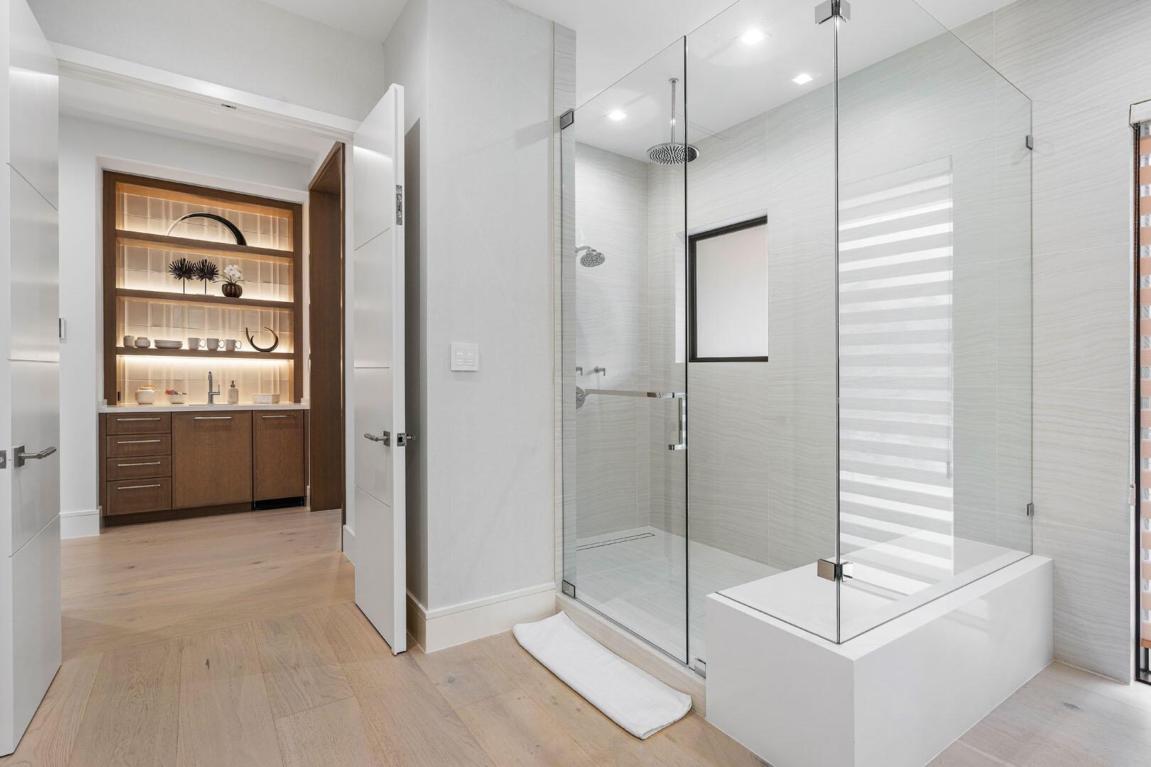 ROYAL PALM YACHT & COUNTR - Residential