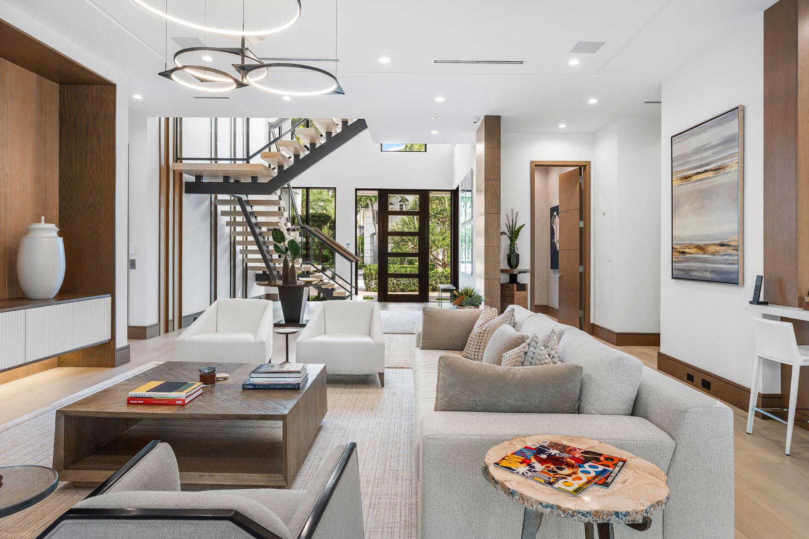 ROYAL PALM YACHT & COUNTR - Residential