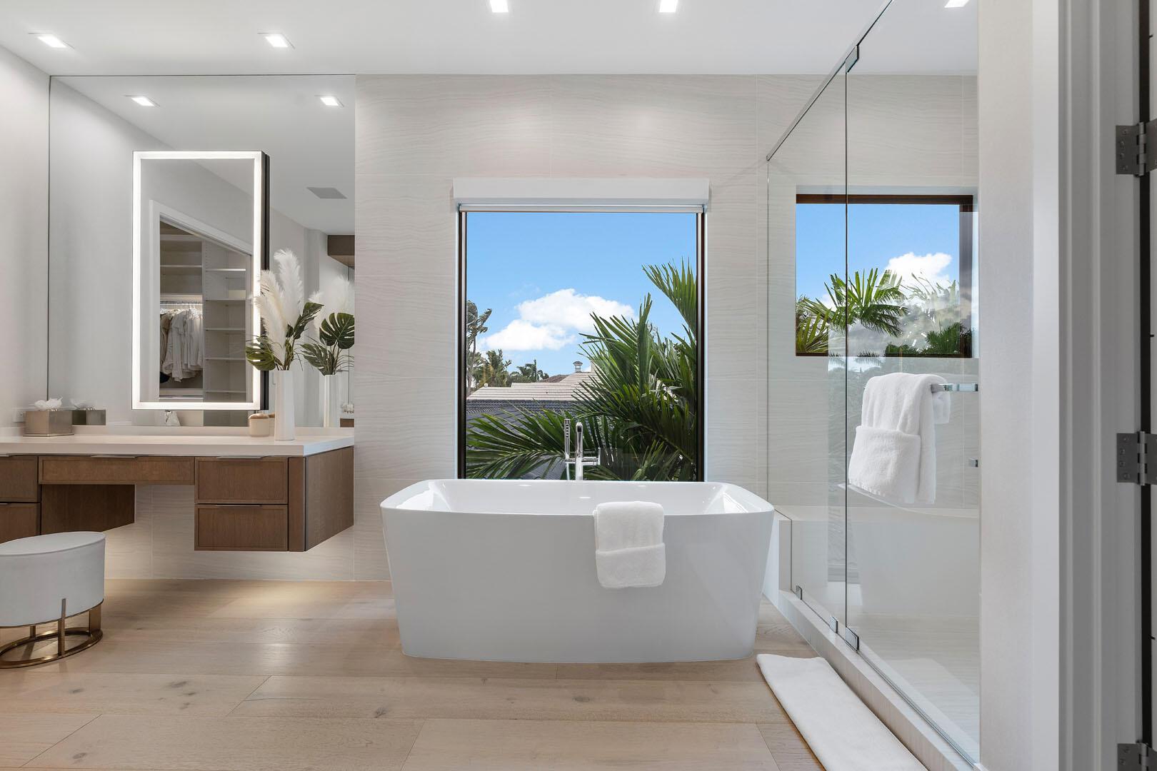 ROYAL PALM YACHT & COUNTR - Residential