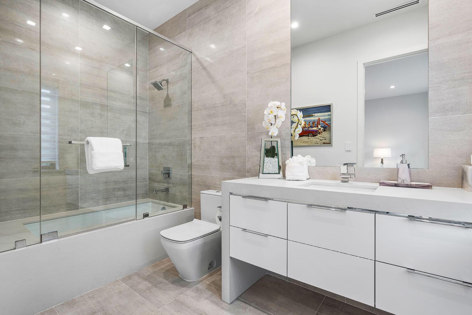 ROYAL PALM YACHT & COUNTR - Residential