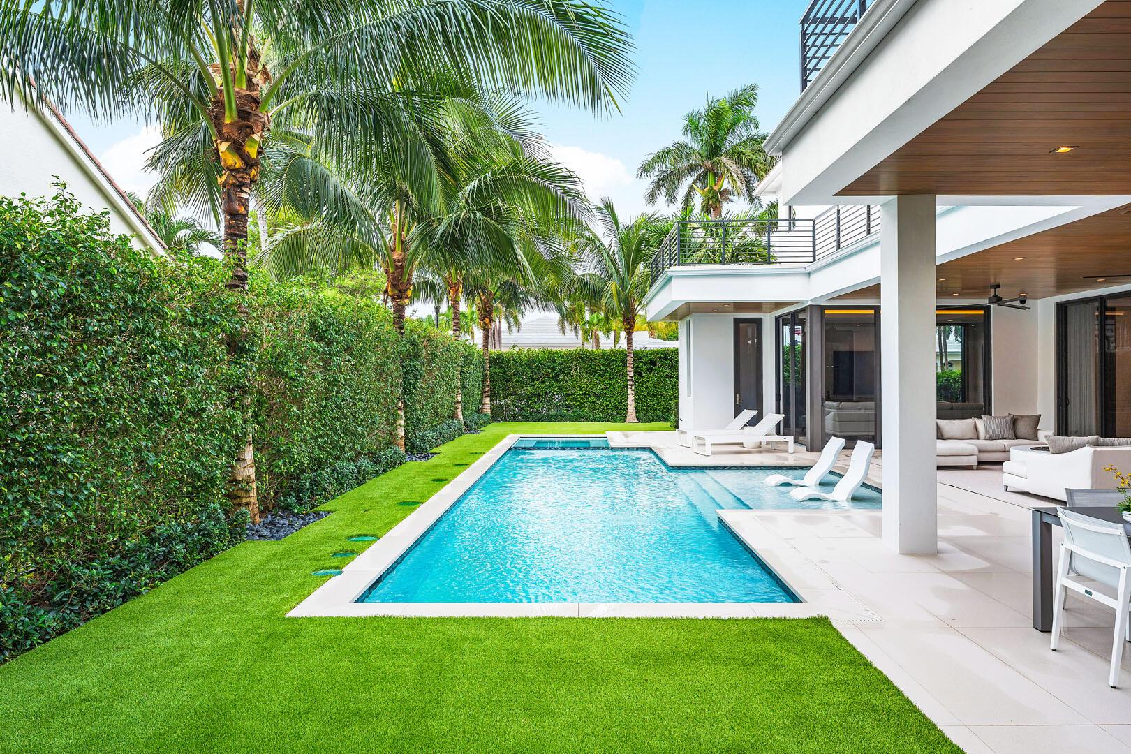 ROYAL PALM YACHT & COUNTR - Residential