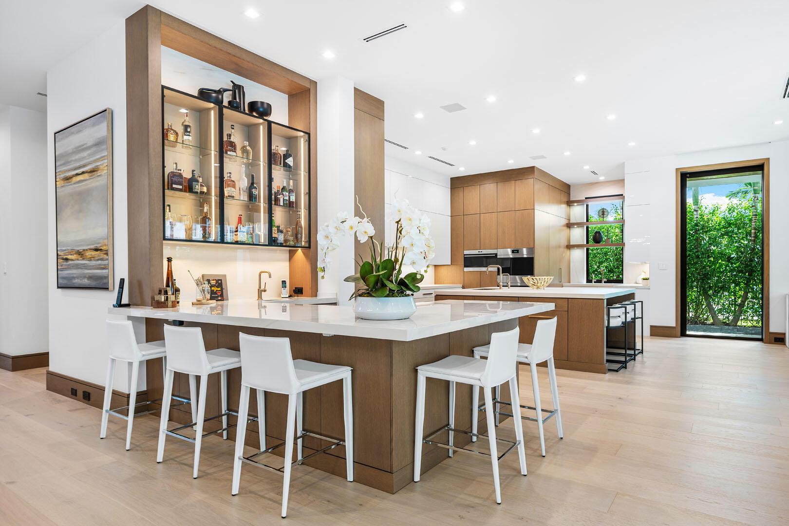 ROYAL PALM YACHT & COUNTR - Residential