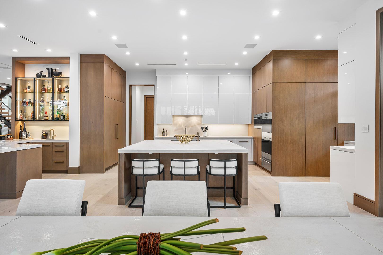 ROYAL PALM YACHT & COUNTR - Residential