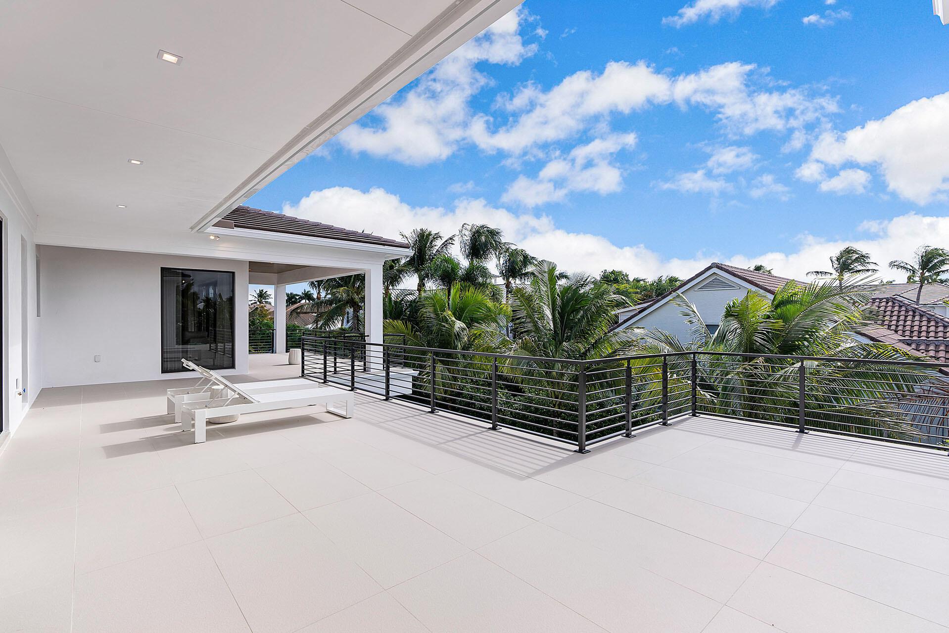 ROYAL PALM YACHT & COUNTR - Residential