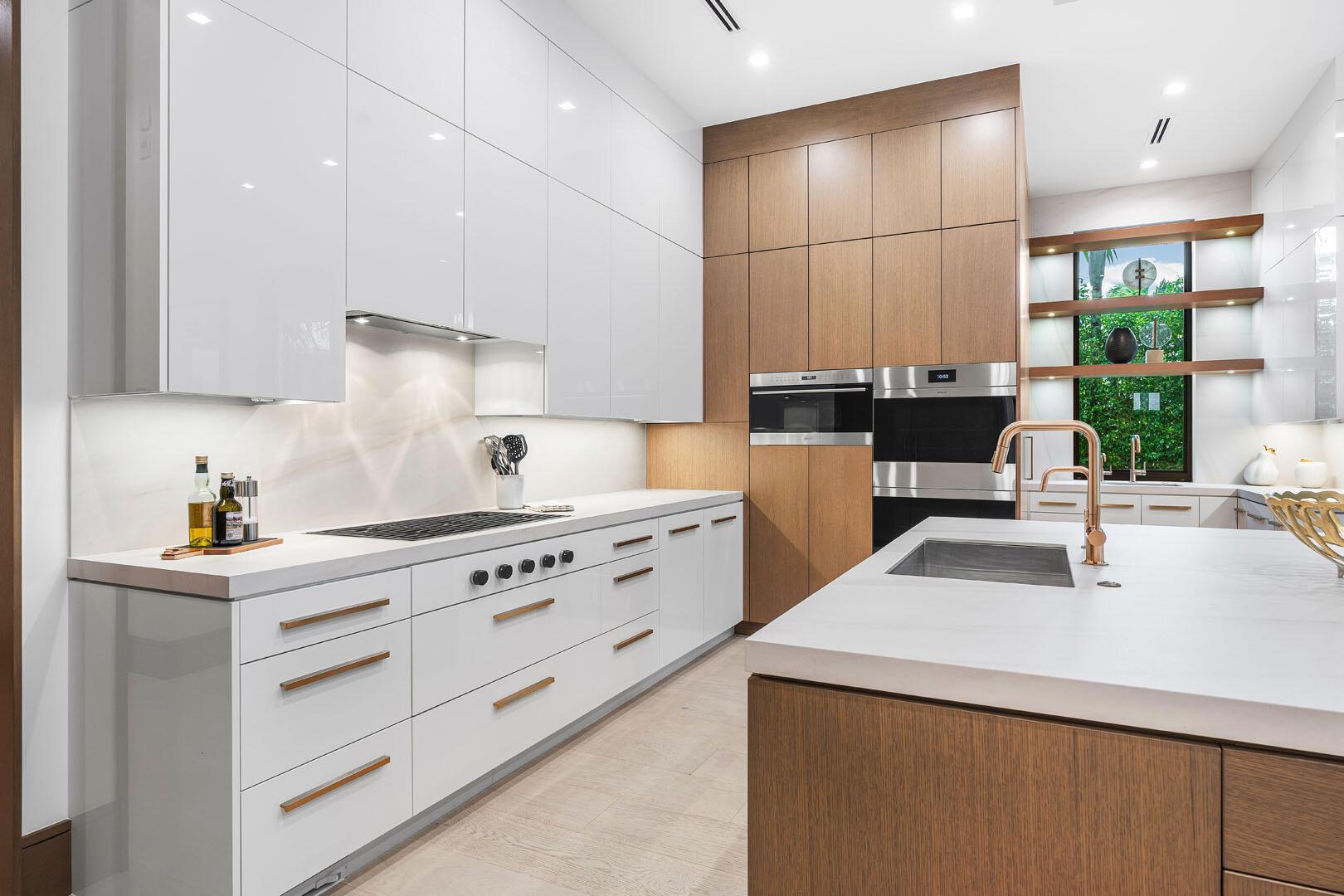 ROYAL PALM YACHT & COUNTR - Residential