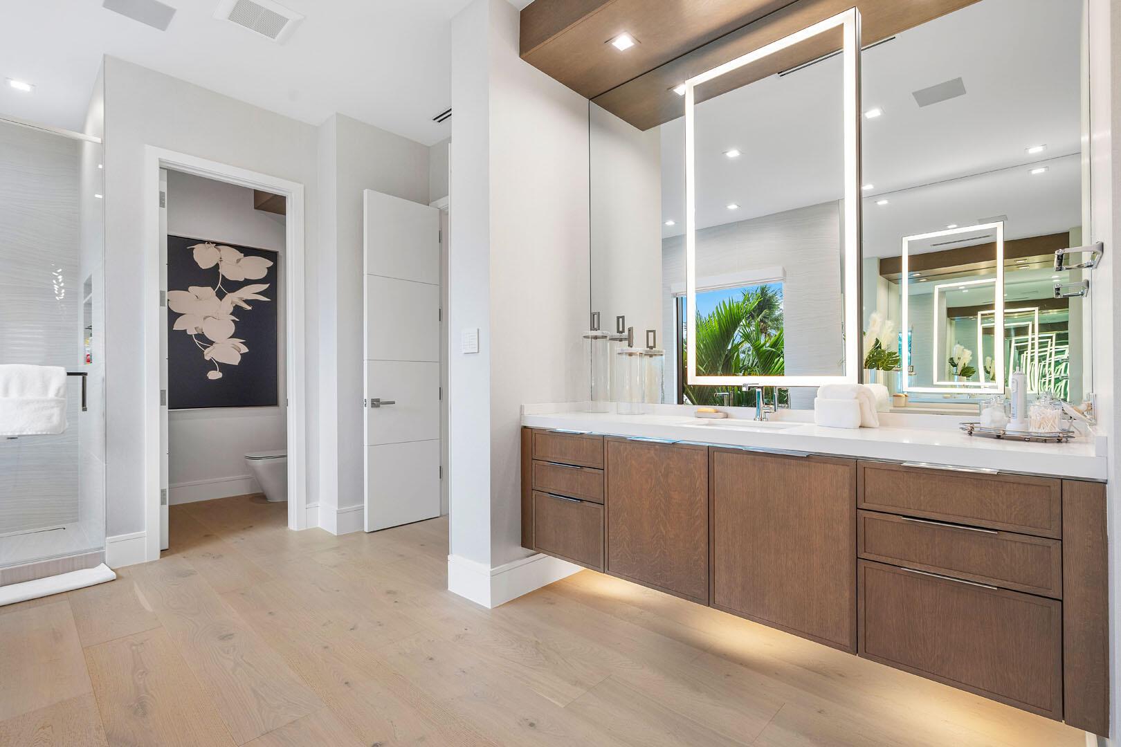 ROYAL PALM YACHT & COUNTR - Residential