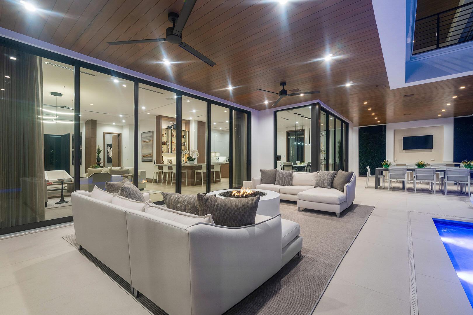 ROYAL PALM YACHT & COUNTR - Residential