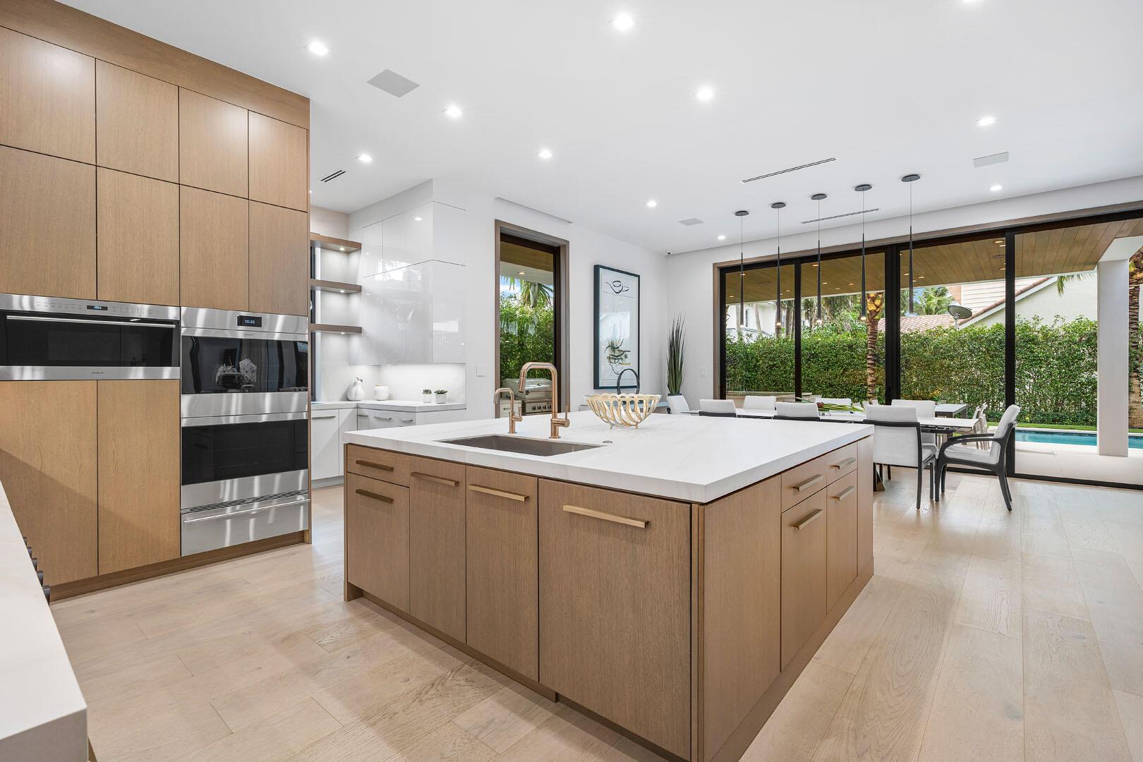 ROYAL PALM YACHT & COUNTR - Residential