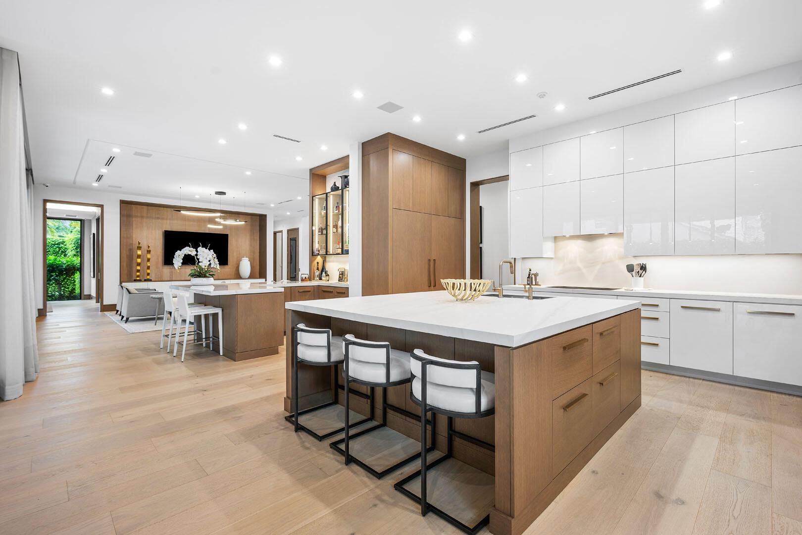 ROYAL PALM YACHT & COUNTR - Residential