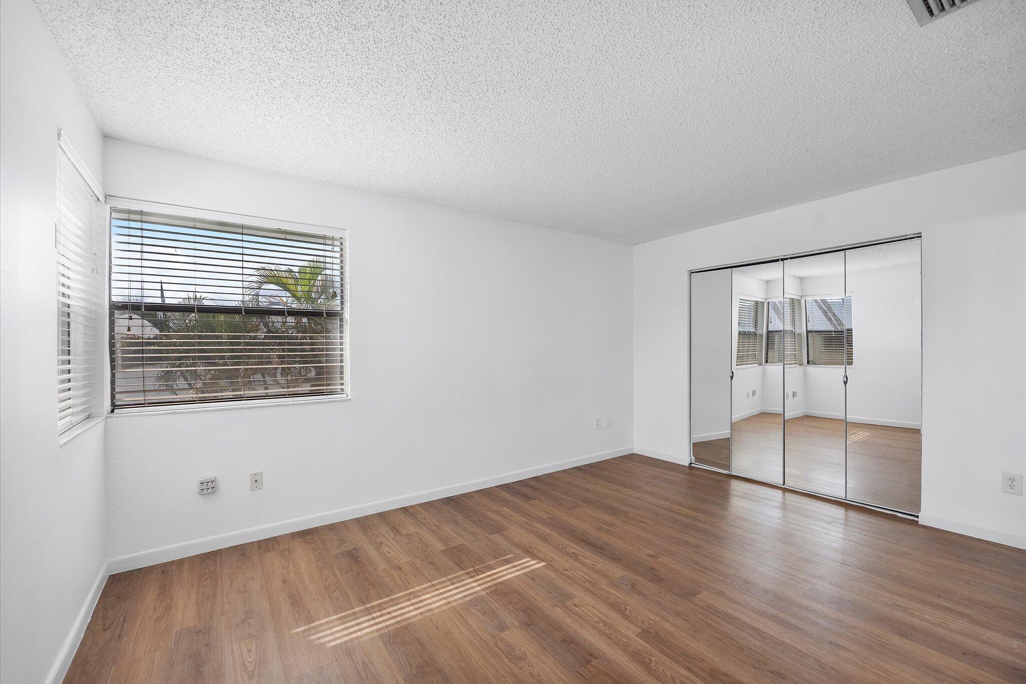 LAKESHORE CONDO 7 - Residential Lease