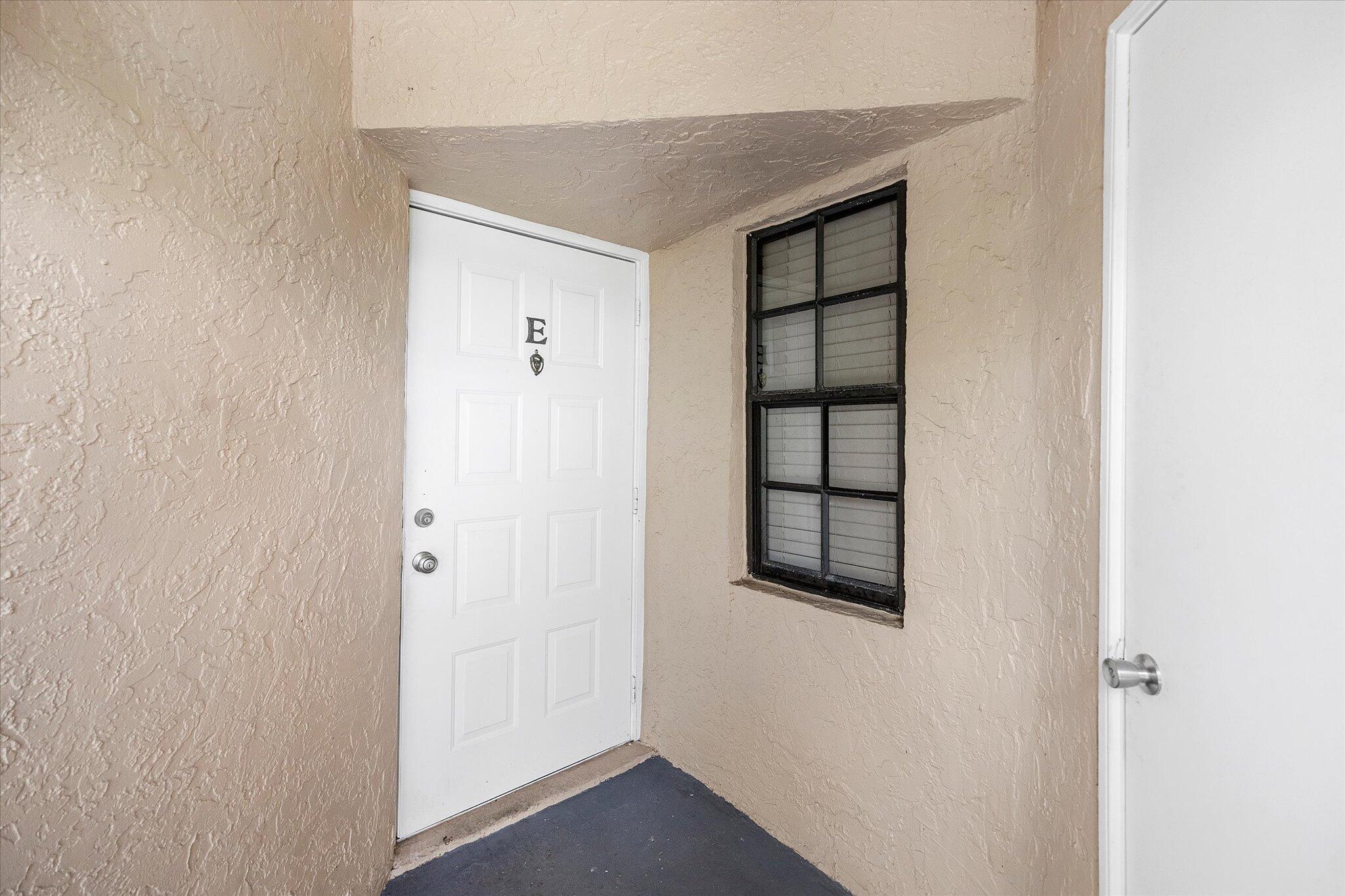 LAKESHORE CONDO 7 - Residential Lease