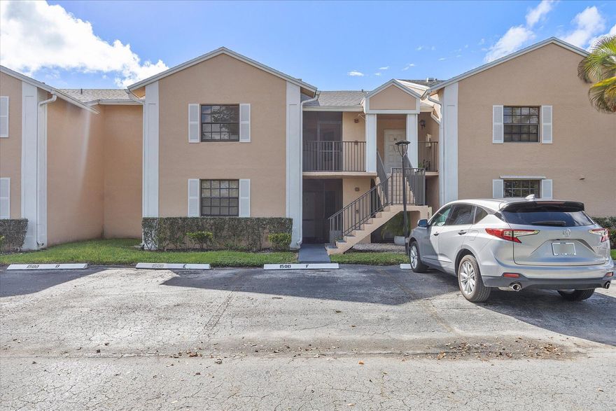 Bright and Spacious 2-Bed/2-Bath Condo with Lake Views in HomesteadEnjoy serene lake views from this beautifully updated condo located in the heart of Homestead. The home features freshly painted interiors, brand-new hardwood flooring, and a convenient in-unit washer and dryer. With a spacious open layout, this residence is move-in ready and perfect for comfortable living.Ideally situated just minutes from major highways, top schools, dining, and shopping, this property offers both convenience and lifestyle. Don't miss the opportunity to make this lake-view condo your new home--schedule a showing today!