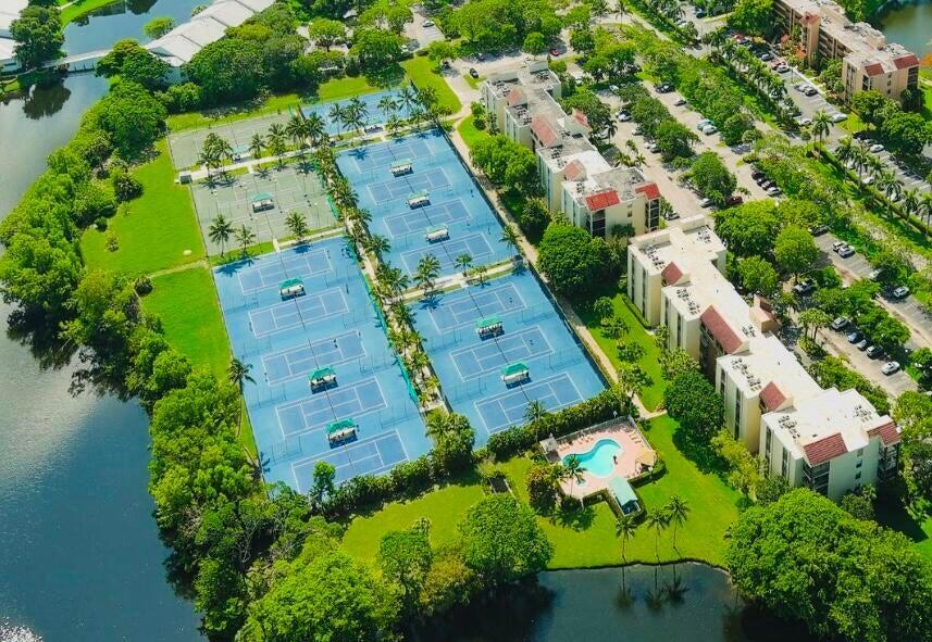 LAVERS DELRAY RACQUET CLUB CONDO - Residential Lease