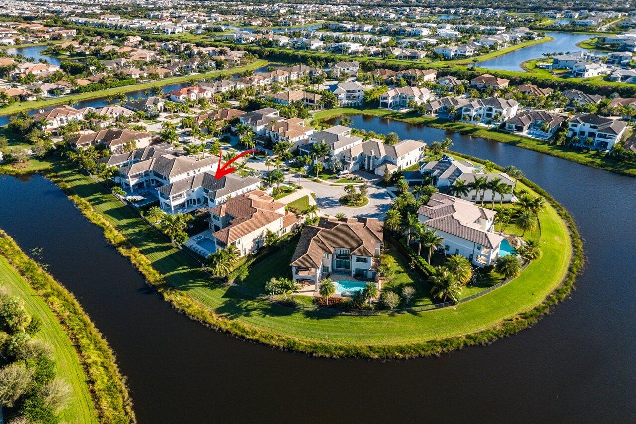 SEVEN BRIDGES - Residential