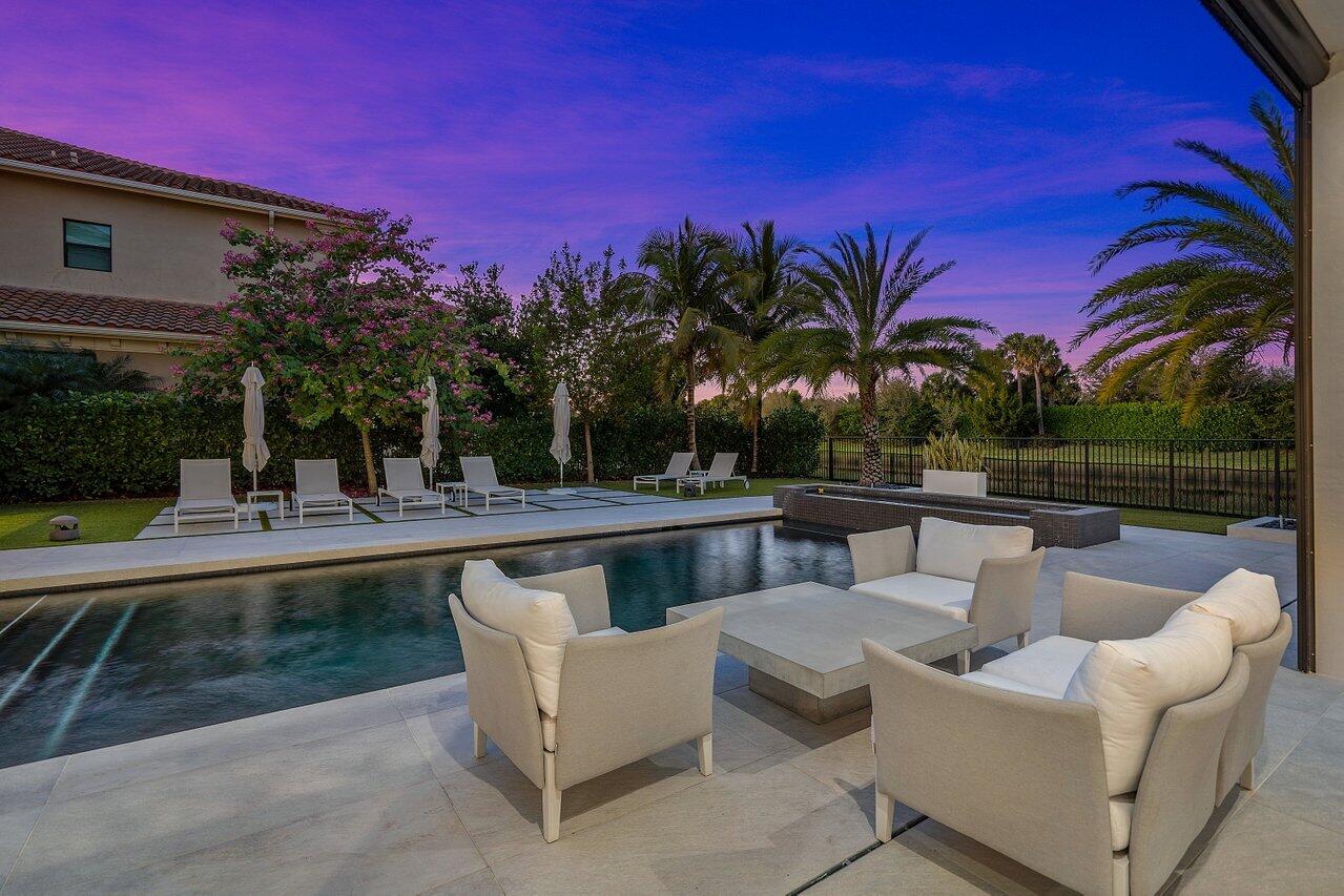 SEVEN BRIDGES - Residential