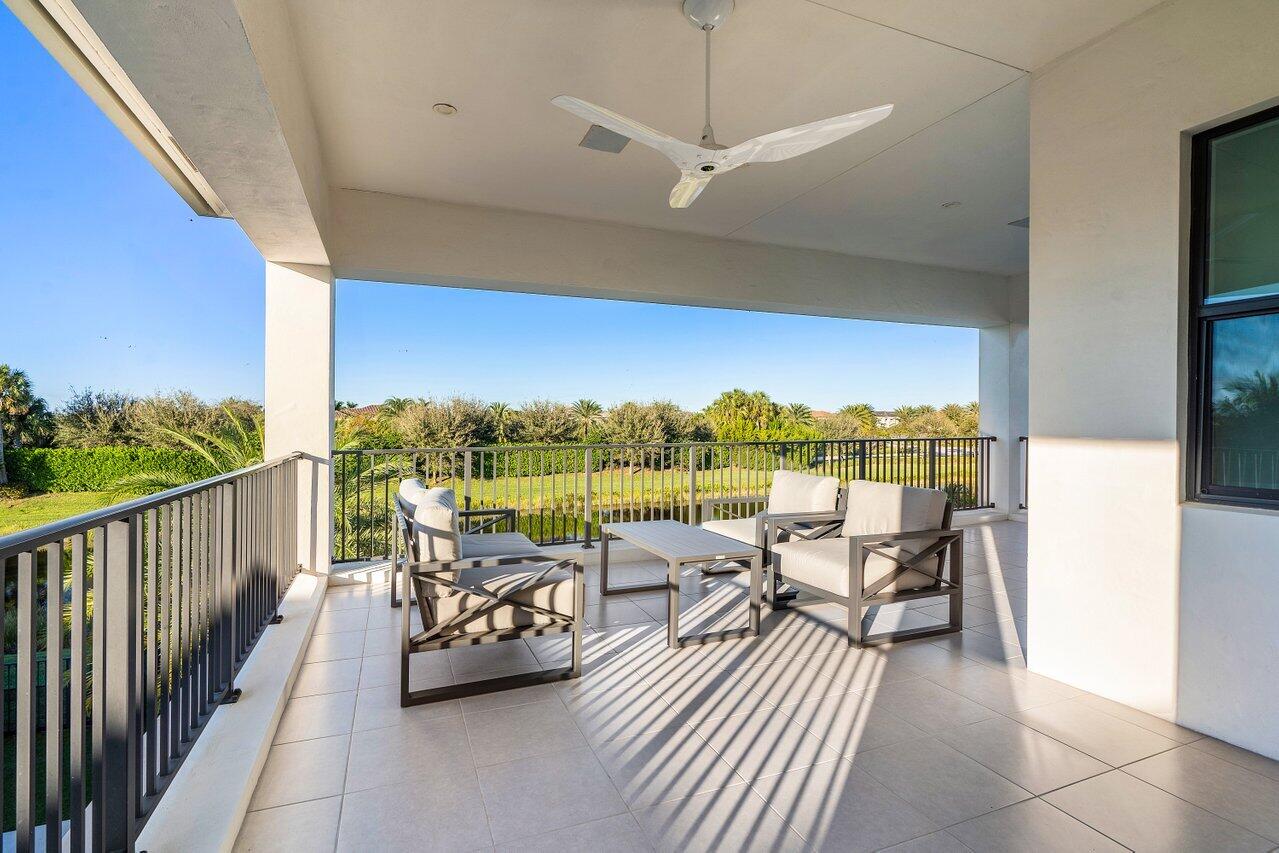 SEVEN BRIDGES - Residential