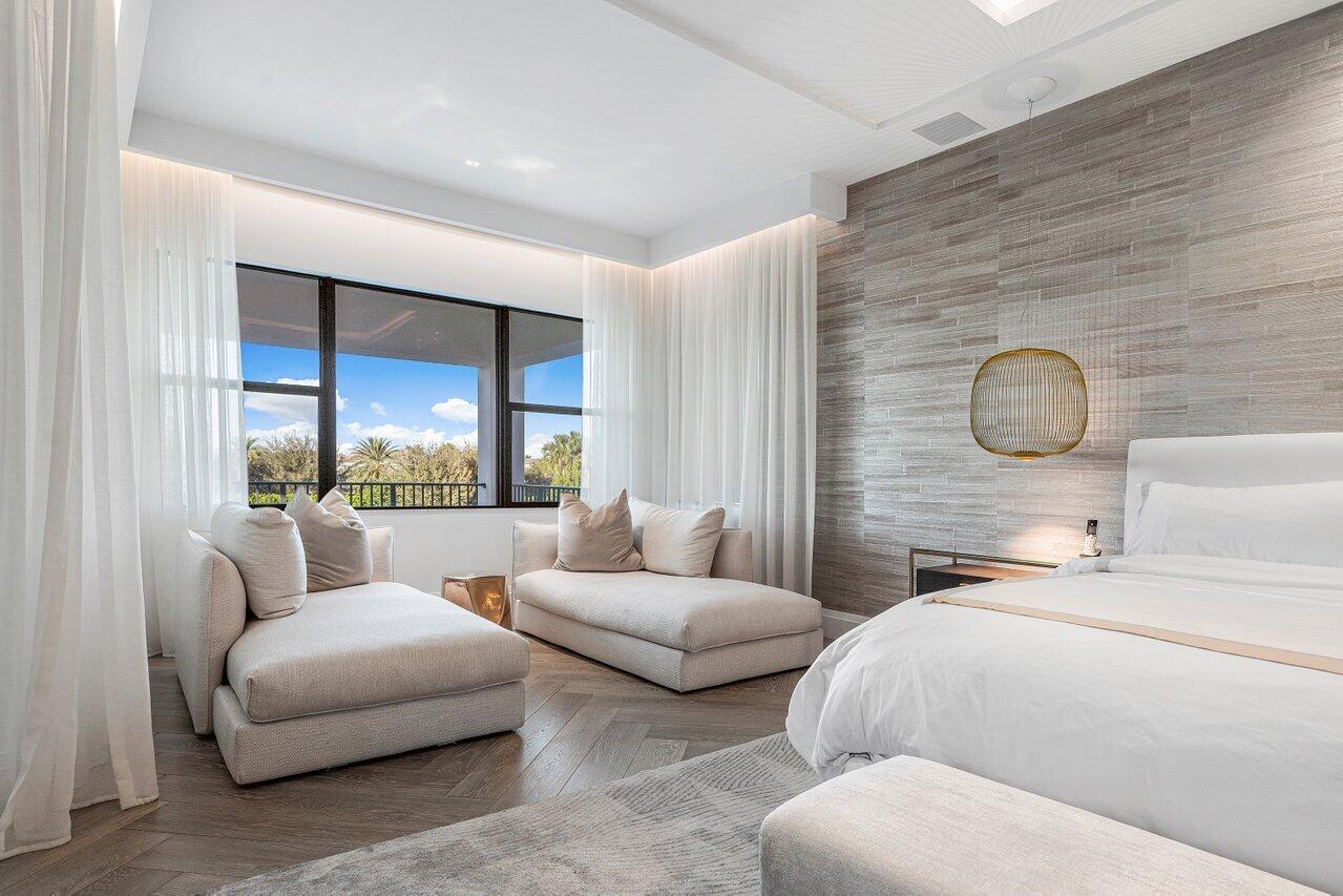 SEVEN BRIDGES - Residential