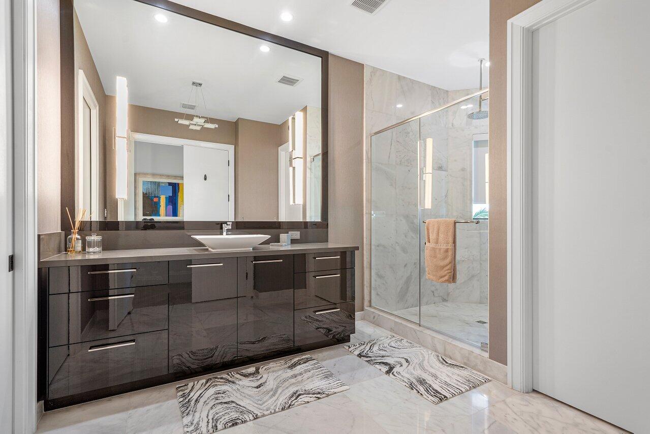 SEVEN BRIDGES - Residential