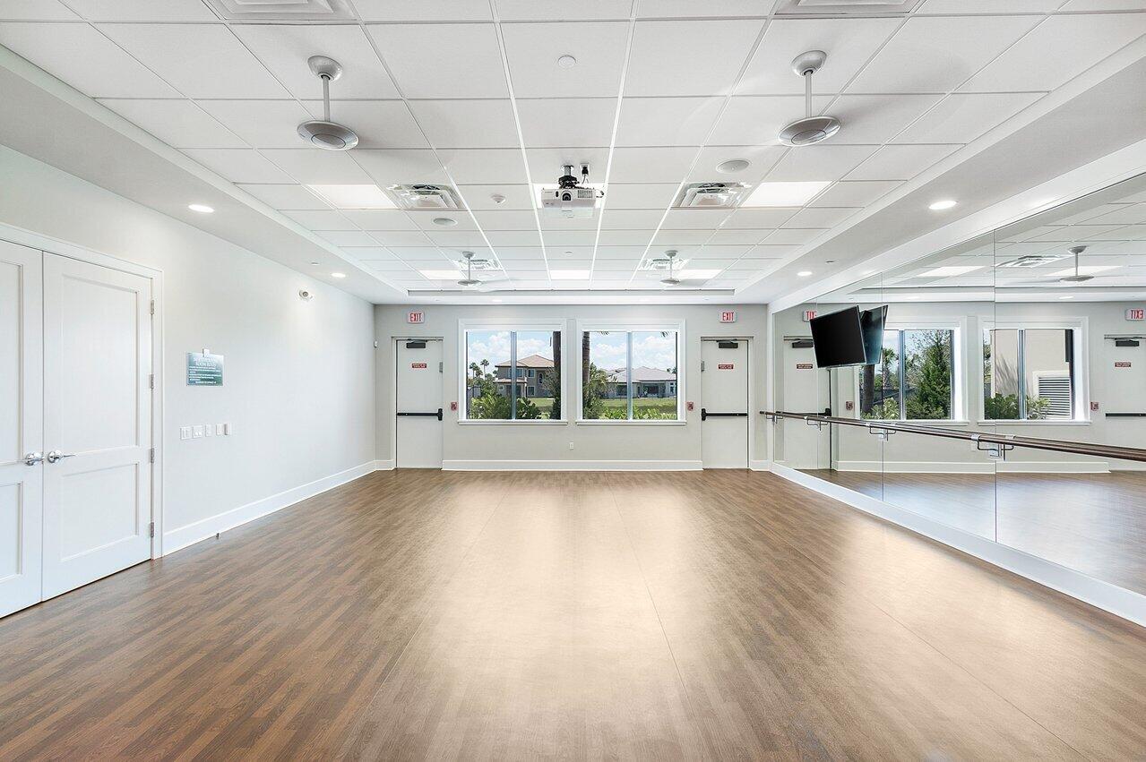 SEVEN BRIDGES - Residential