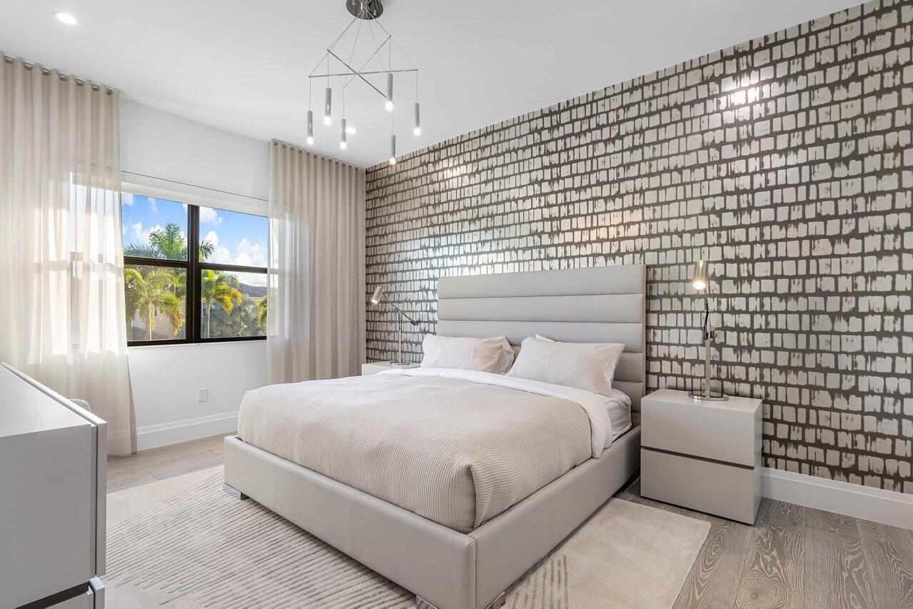 SEVEN BRIDGES - Residential