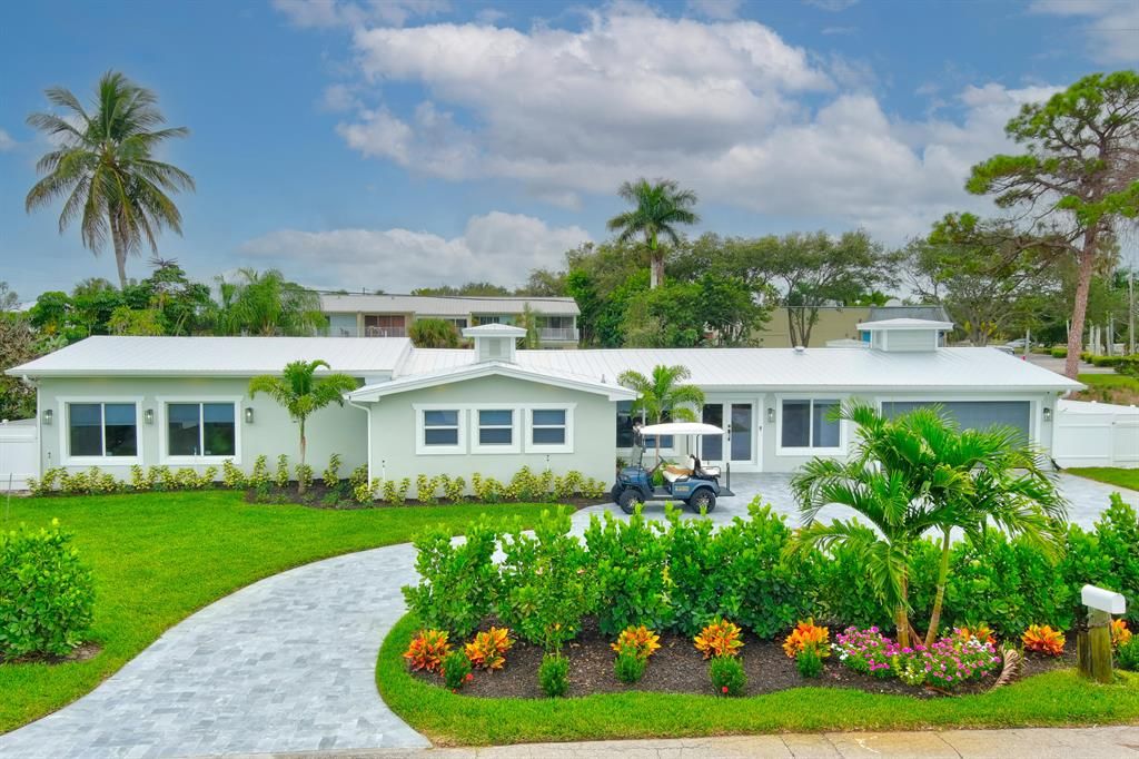 Photo of 3902 SE Coquina Drive, Stuart, FL 34997 (MLS # R10755235)