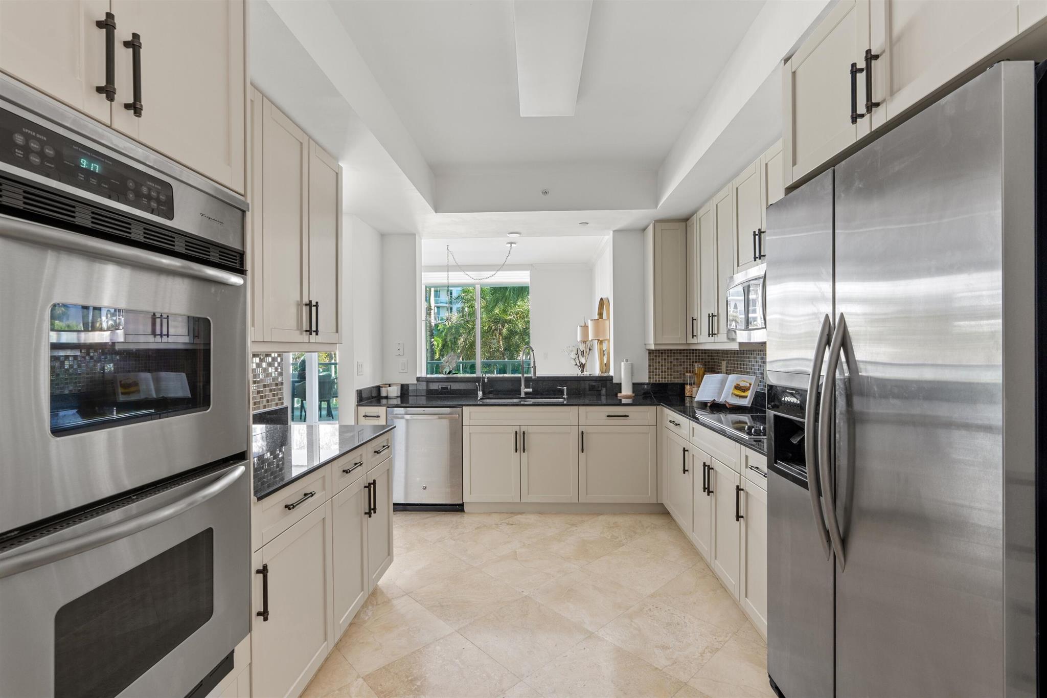 TOWNSEND PLACE CONDO - Residential