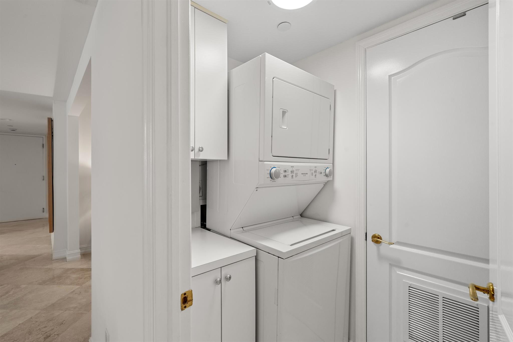 TOWNSEND PLACE CONDO - Residential