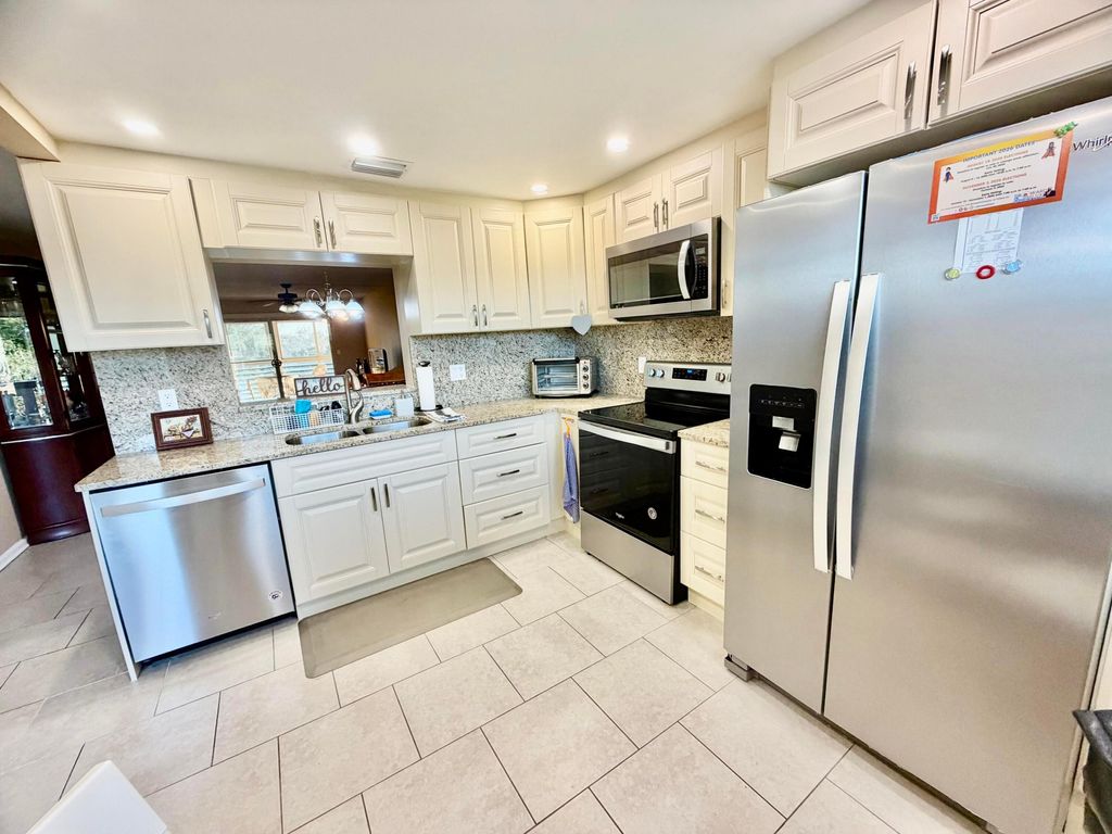 Photo of 2305 Lucaya Lane #D4, Coconut Creek, FL 33066 (MLS # R11162290)