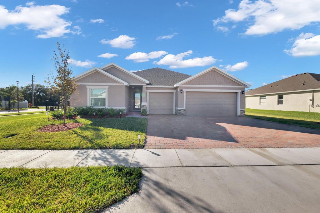 Photo of 3 52nd Square, Vero Beach, FL 32968 (MLS # R11058232)