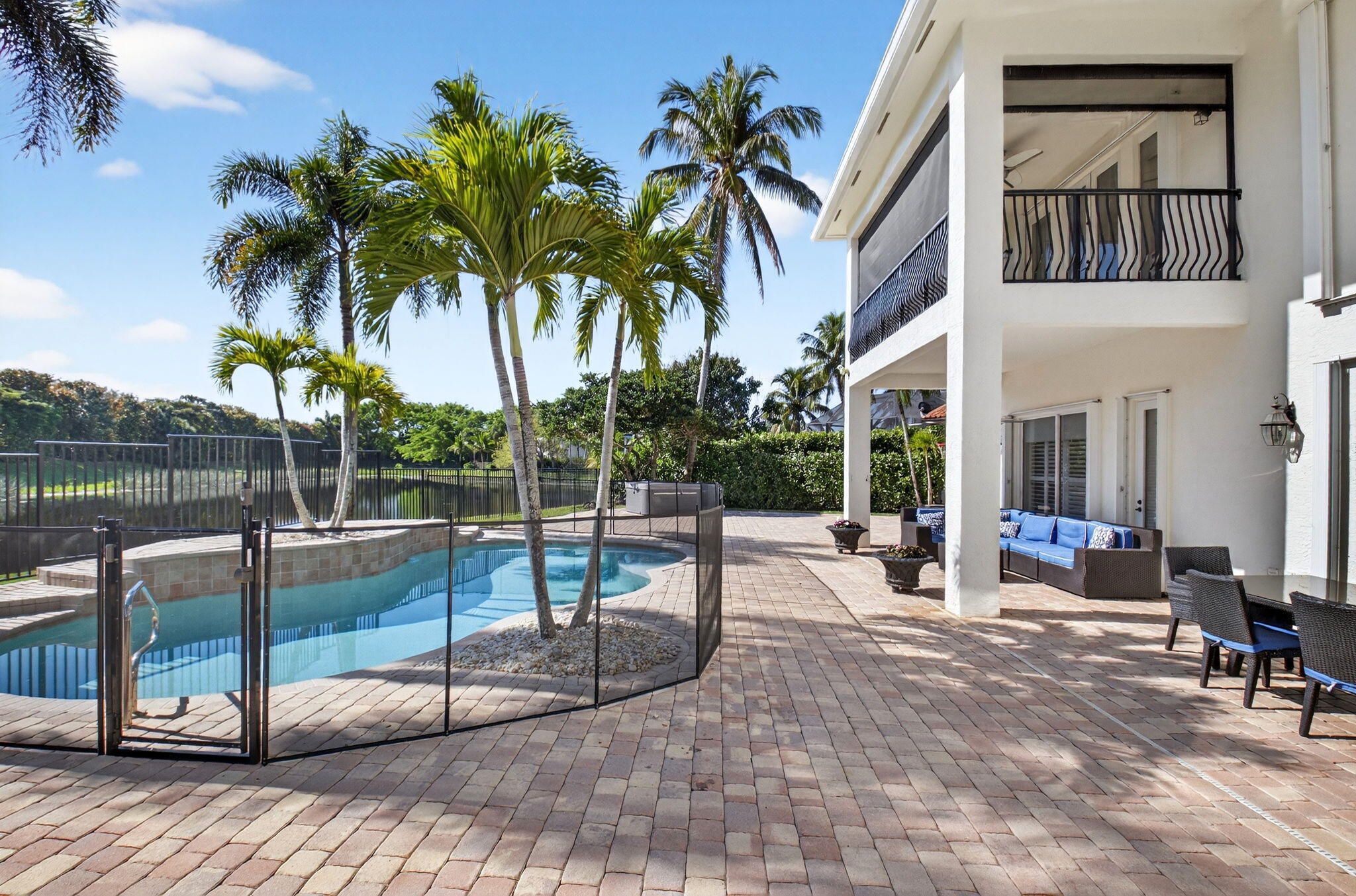 Saturnia isles - Residential