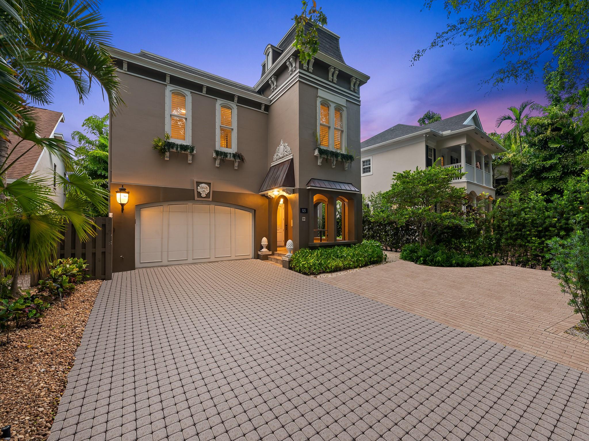 525 N Victoria Park Rd