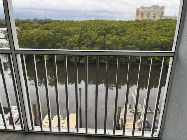 689 NE 6th Court 404