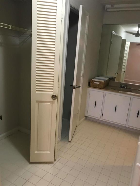 LIMETREE CONDO - Residential