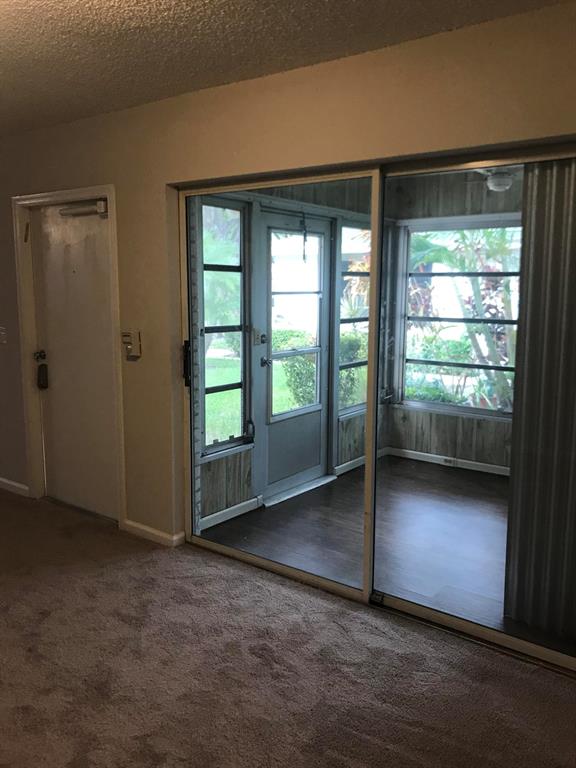 LIMETREE CONDO - Residential