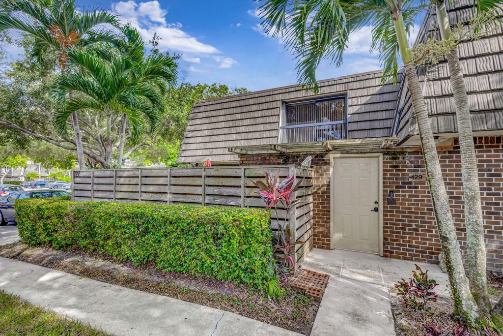 Photo of 129 1st Terrace, Palm Beach Gardens, FL 33418 (MLS # R11013916)