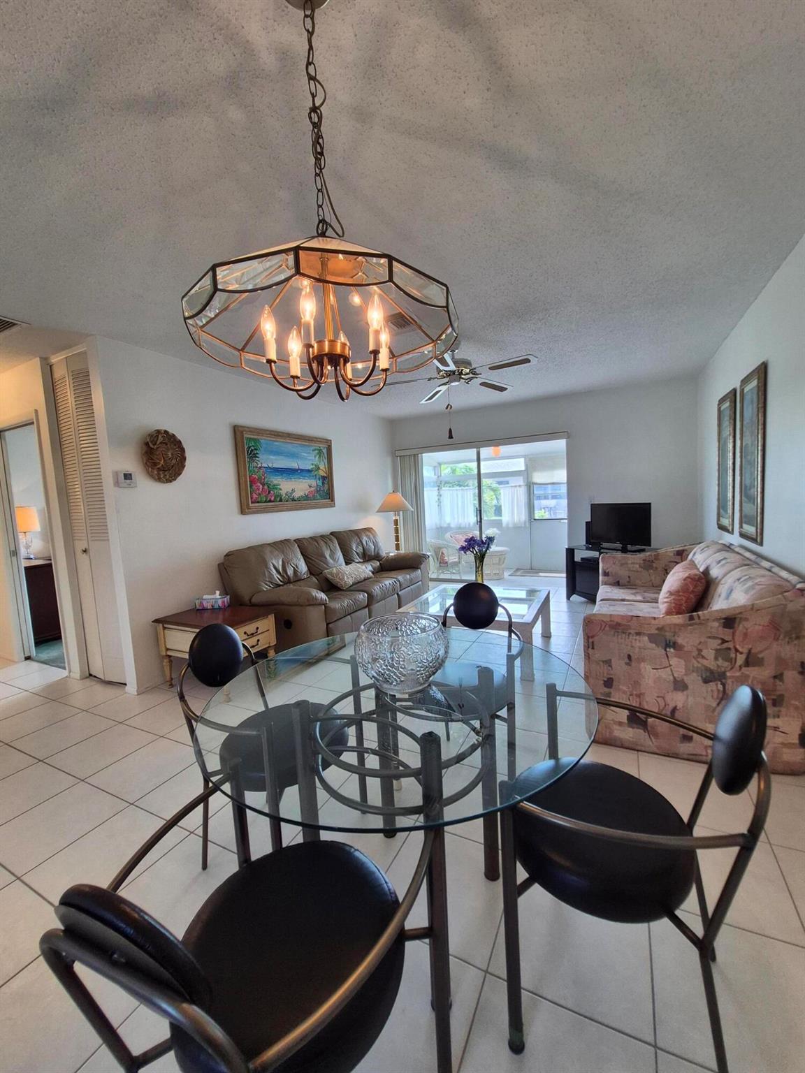 CRESTHAVEN VILLAS CONDO 25 - Residential