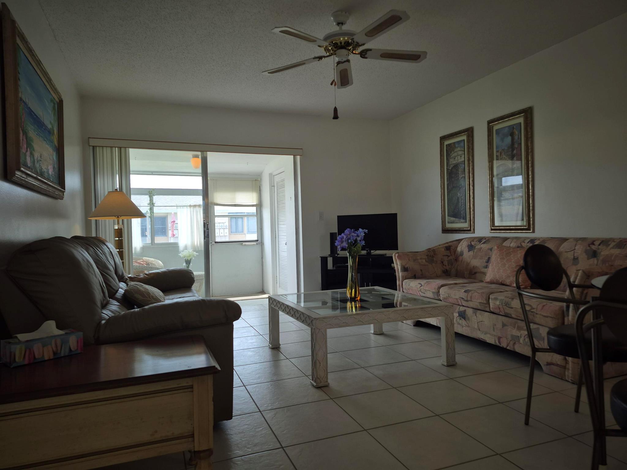 CRESTHAVEN VILLAS CONDO 25 - Residential