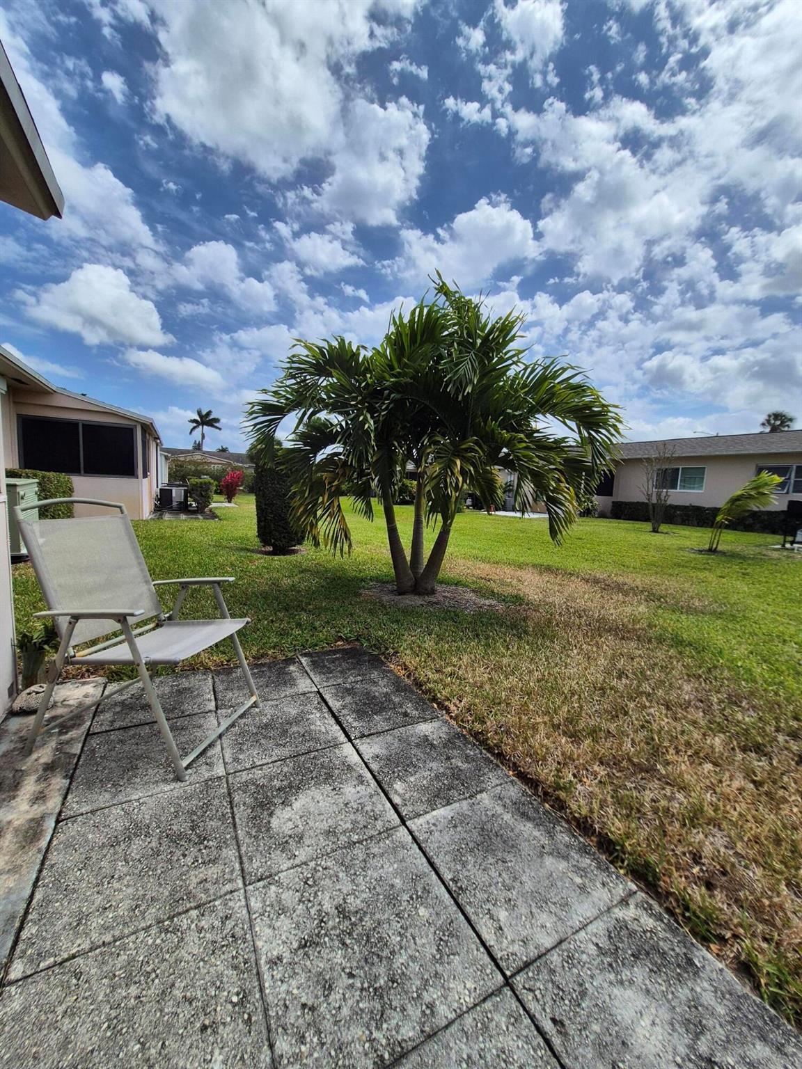 CRESTHAVEN VILLAS CONDO 25 - Residential