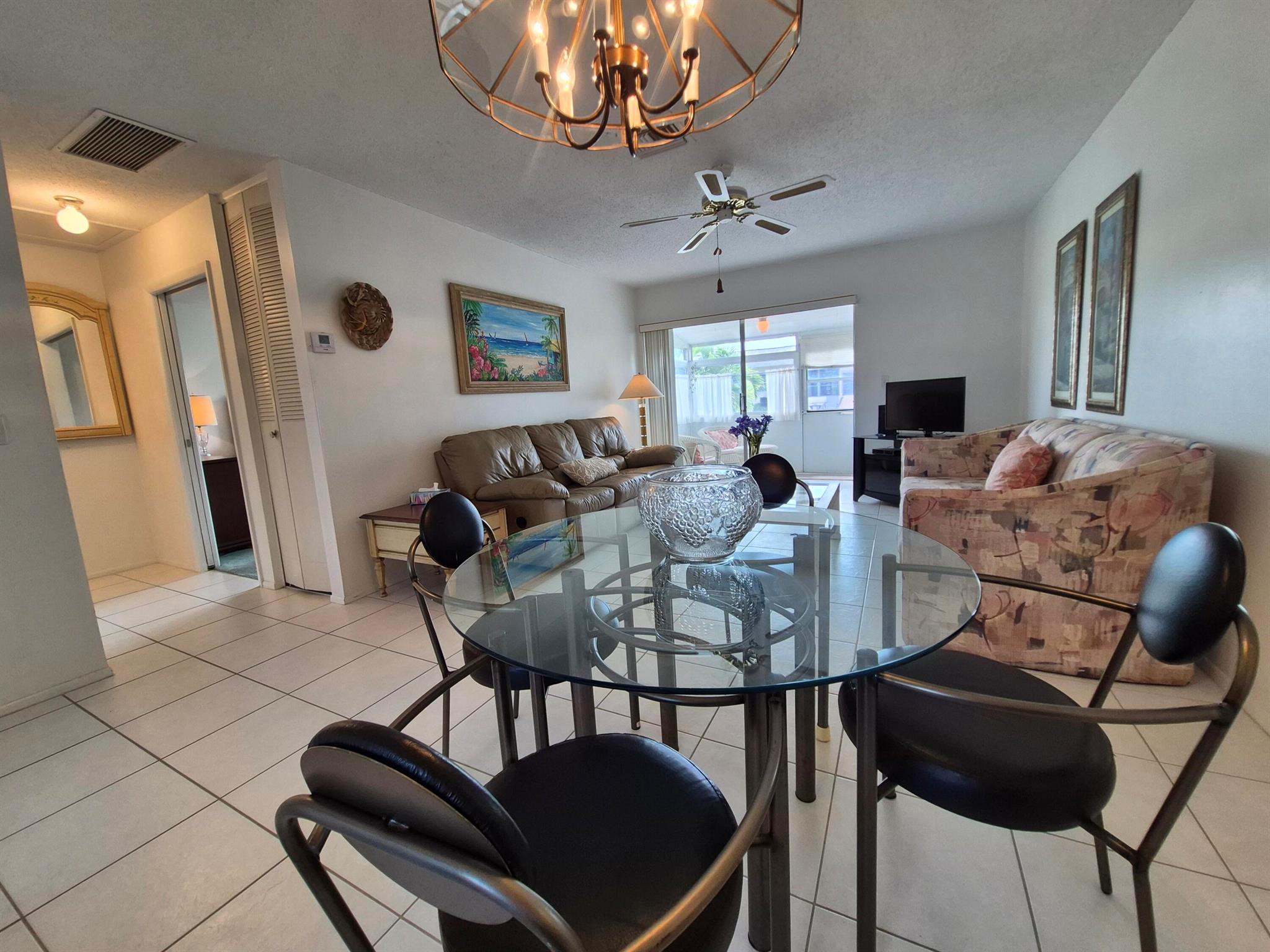 CRESTHAVEN VILLAS CONDO 25 - Residential