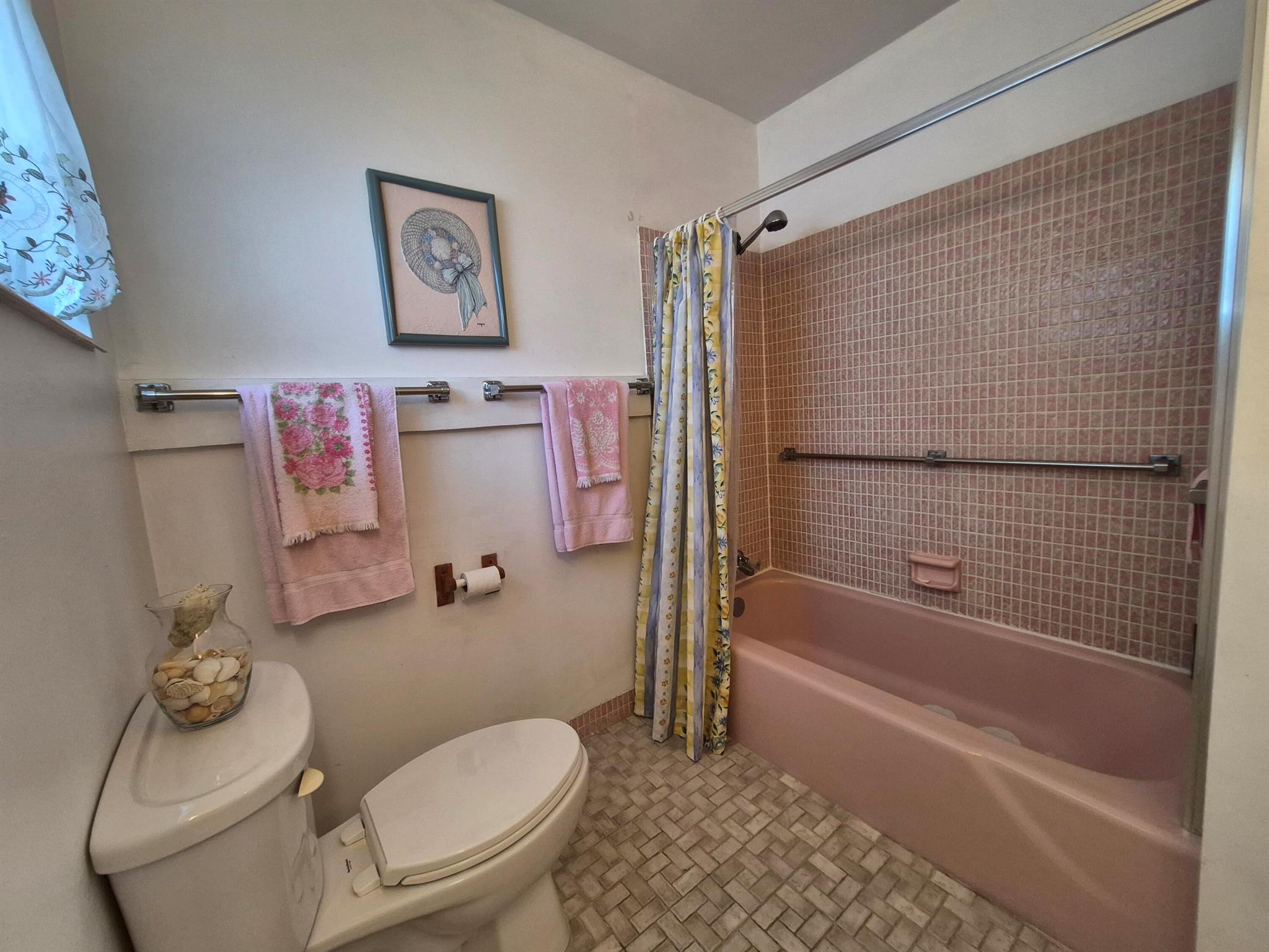 CRESTHAVEN VILLAS CONDO 25 - Residential