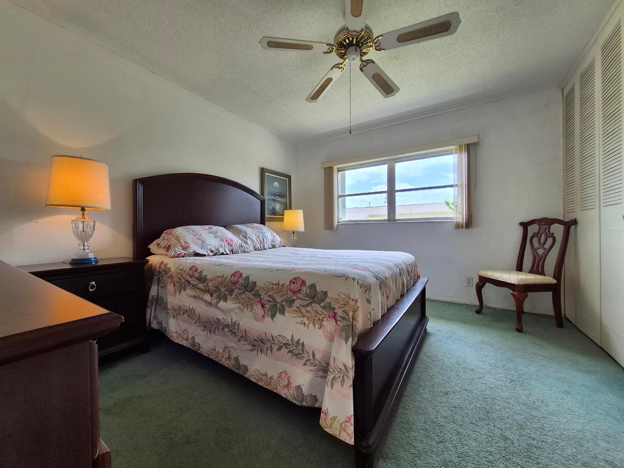 CRESTHAVEN VILLAS CONDO 25 - Residential