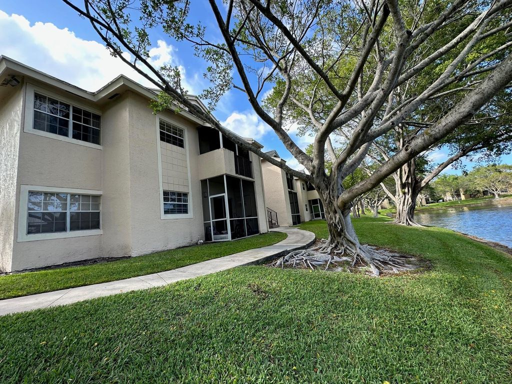 Photo of 720 Cypress Lane #K, Deerfield Beach, FL 33064 (MLS # R11090412)