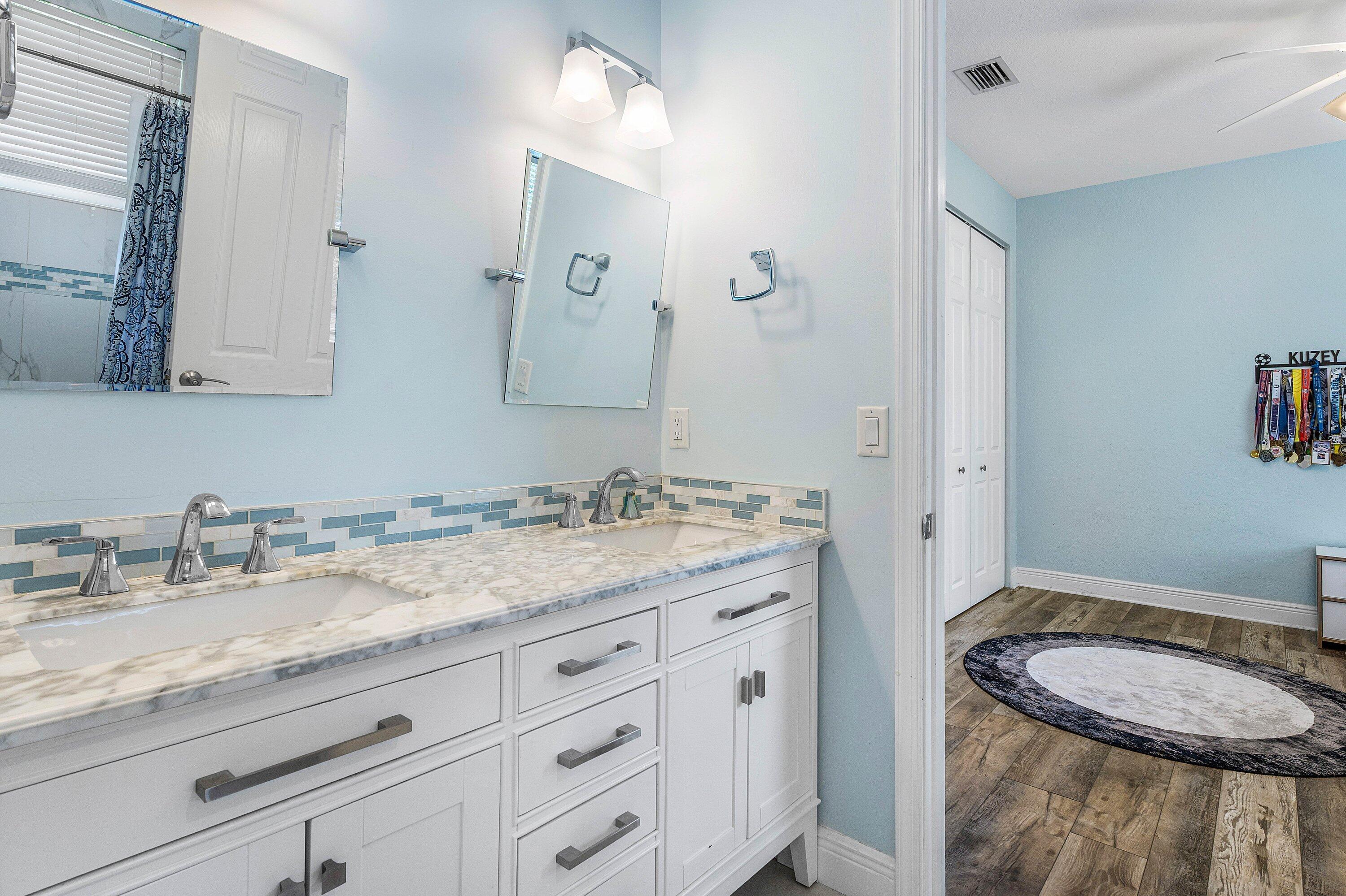 ISLES AT WELLINGTON 6 - Residential Lease