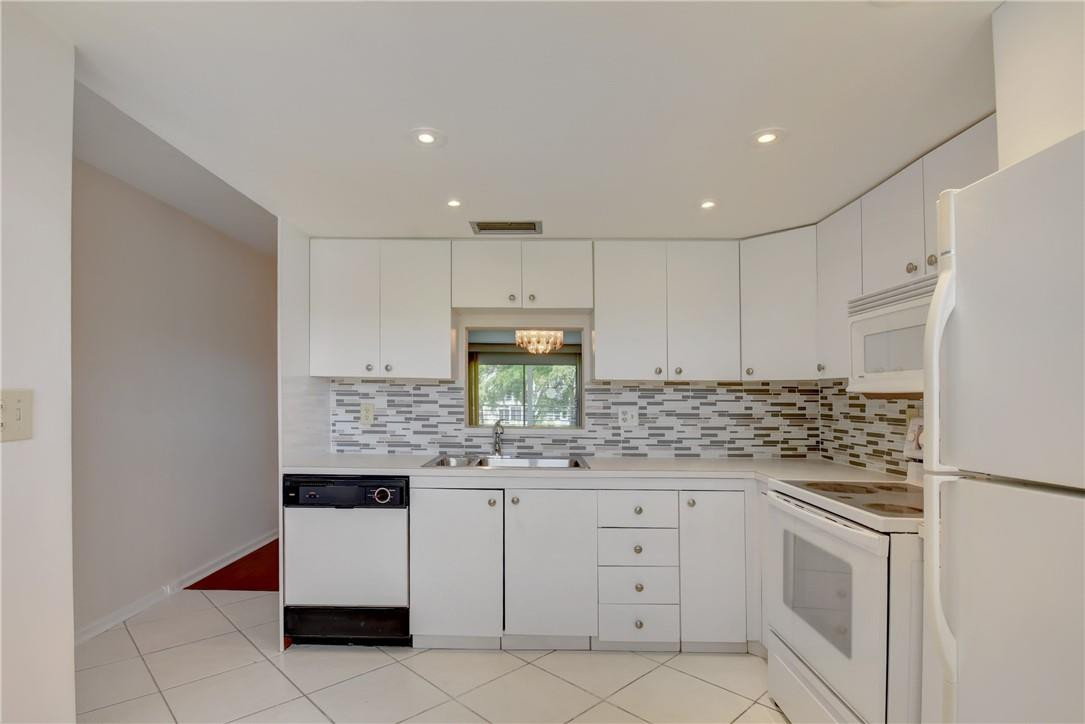 WYNMOOR VILLAGE - Residential