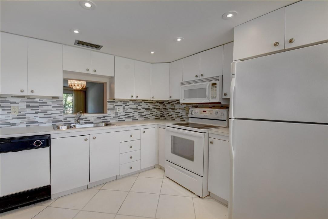 WYNMOOR VILLAGE - Residential